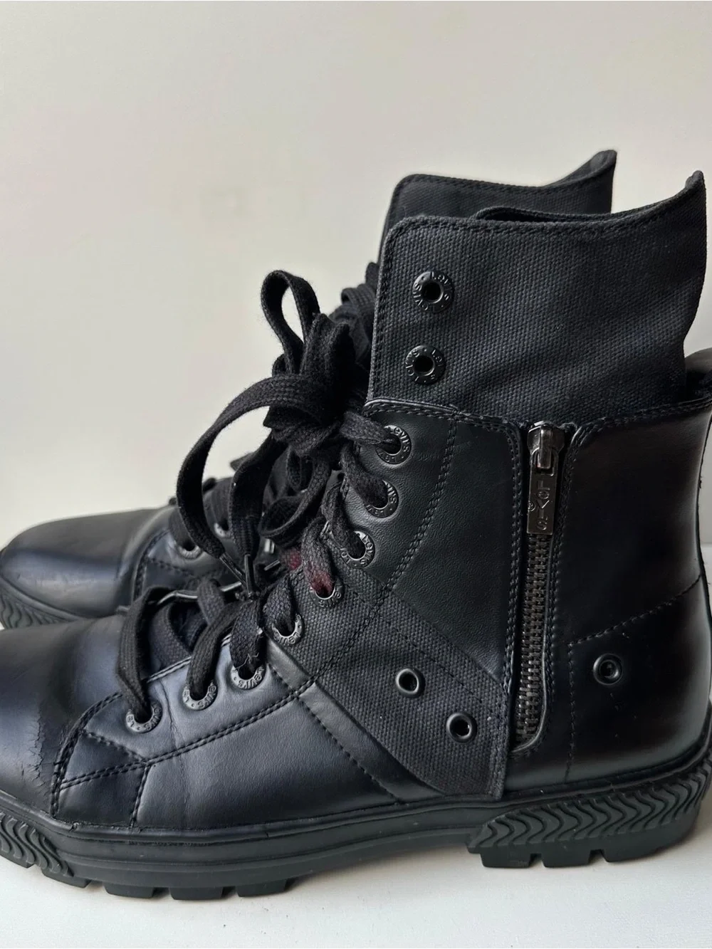 Levi's Men's Black Leather Canvas High Top Sneaker Boots Zip Lace Up Size 8.5